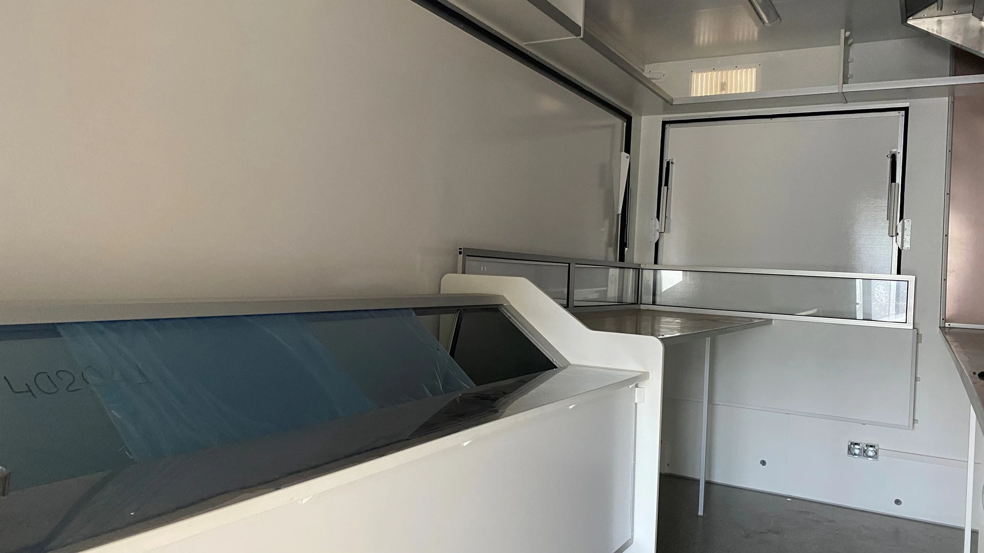 Remorque stand de vente réfrigérer – Image 7