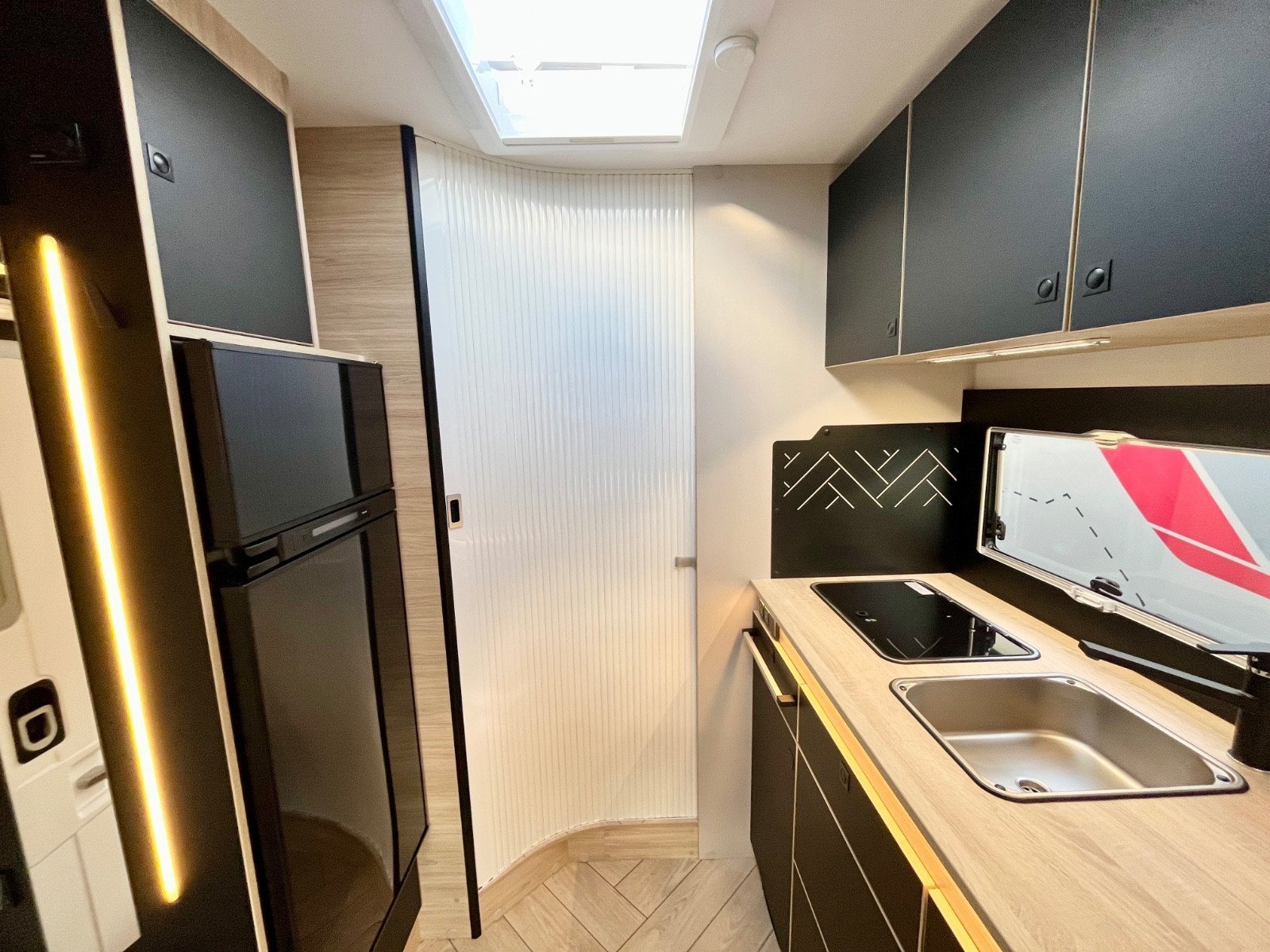 Camping-car Challenger 260 Etape Edition – Image 18