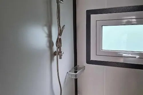 Conteneur Mobile Tiny House Deluxe avec Cuisine – Image 8